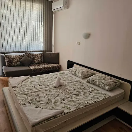 Europroperties Yalta * Zlate písky