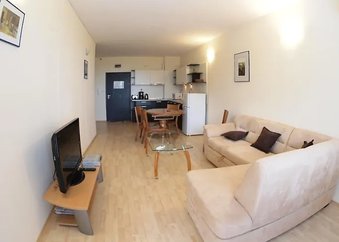 Europroperties Yalta * Golden Sands