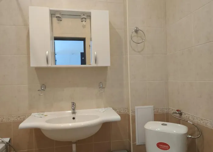 Europroperties Yalta * Golden Sands